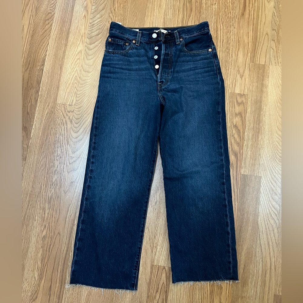 Levi’s ribcage straight ankle 27